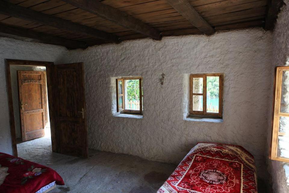 Neomalsore Agrotourism, Komani Lake Hotell Eksteriør bilde